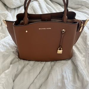 Michael Kors - Arielle Large Pebbled Leather Satchel